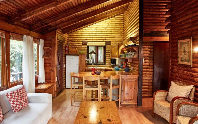 Under Milkwood Resort