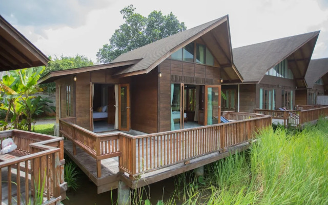 Rice Farm Villa Suratthani