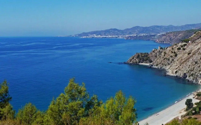 La Perla - South Facing, Sun Morning to Evening