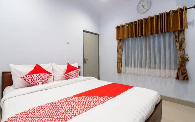Sinergi Hotel Tretes by OYO Rooms