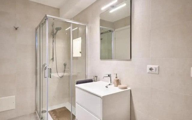 White Coral Rooms