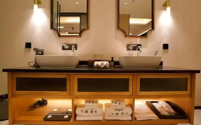 Tianya Wuxi river Hotel