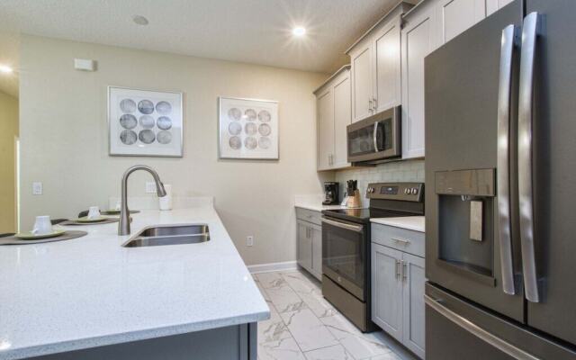 Storey Lake-5 Bedroom Townhome w/Splashpool-1630ST