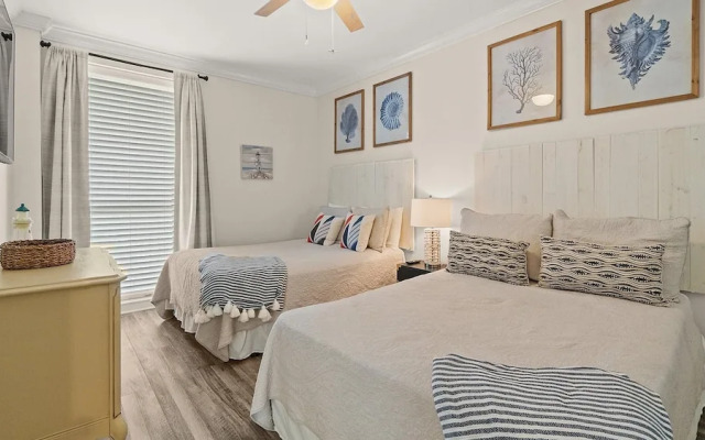 Pelican Pointe #1003