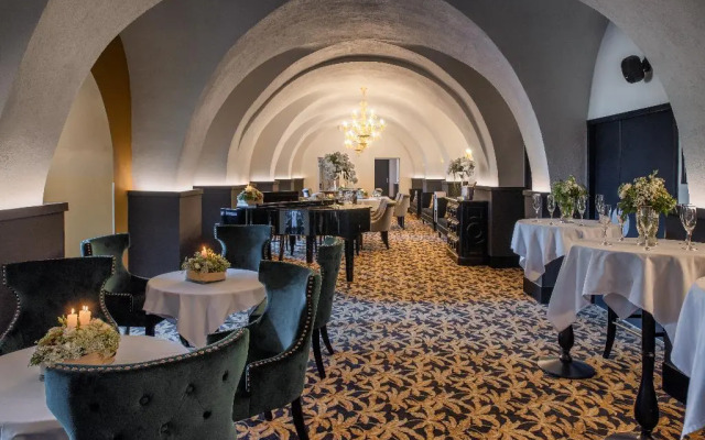 SOWELL COLLECTION Hôtel du Roi & SPA