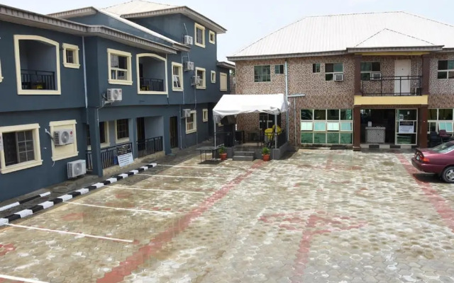 Stunning 3-bed House in Well Secured Estate, Lekki