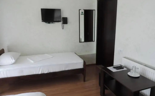 Beach House Hotel