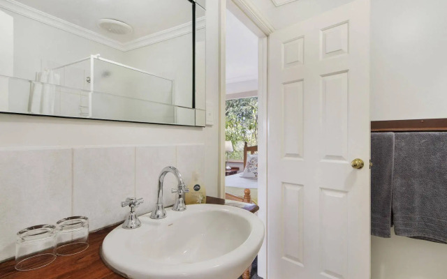 Shambhala Guesthouse