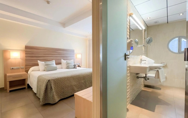 Riviera Beachotel - Recommended for Adults
