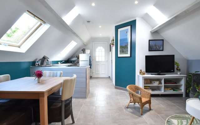 Stunning Holiday Home in Quinévilla Near Beach