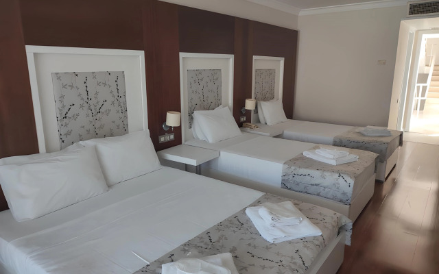 Sentinus Beach Hotel
