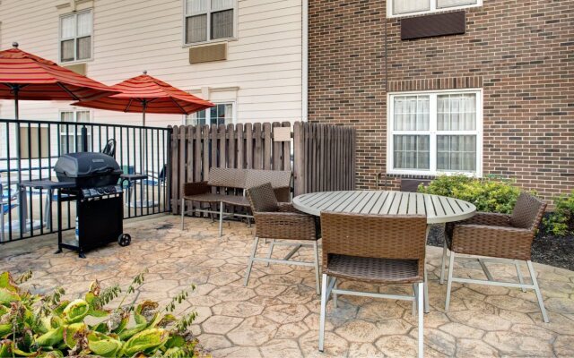 MainStay Suites Middleburg Heights Cleveland Airport