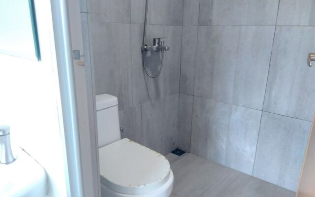 SPOT ON 90390 Hostel Solution