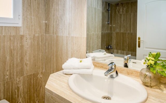 Apartment Los Lagos - Room Service