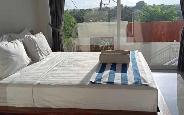 Sarining 2BR Villa with Pool