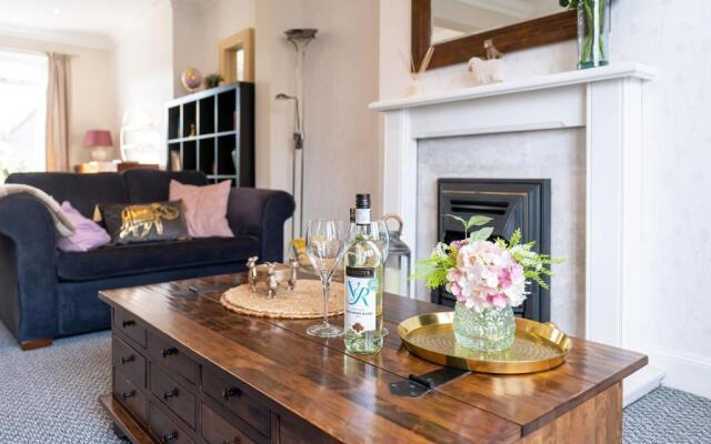 NEW Four Bedroom House - all rooms ensuite