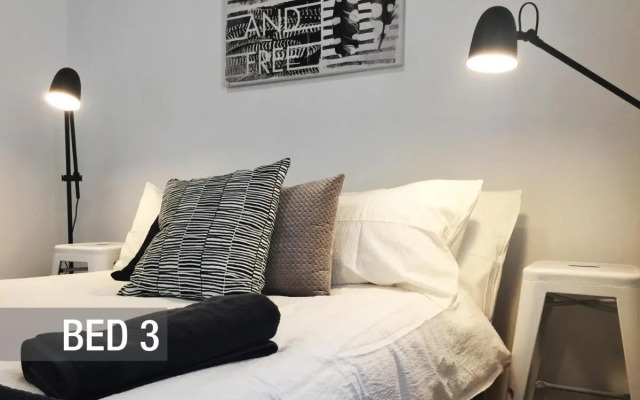 Quick Stroll To The City