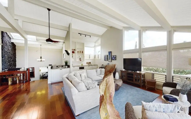 Punahele 3 Bedroom Home by RedAwning