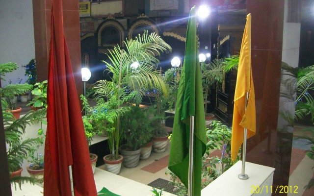 Hotel Viraat Inn