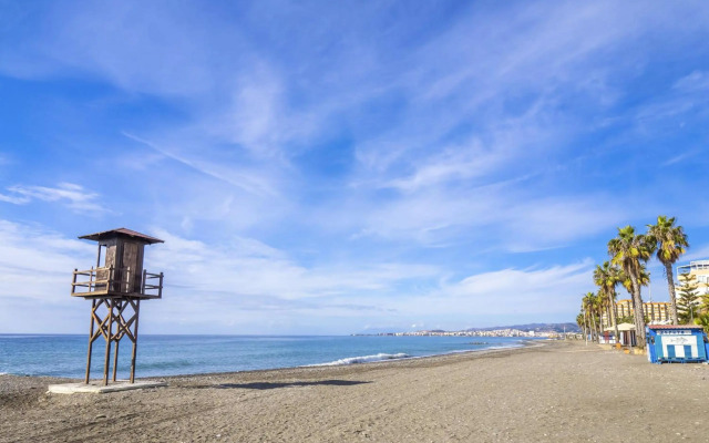 Cubo's Urban Beach Algarrobo
