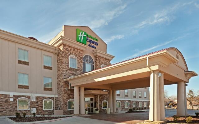 Holiday Inn Express & Suites Dallas Southwest-Cedar Hill