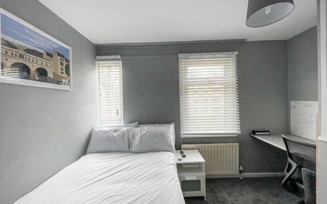 Impeccable 2-bed Home Close to City Centre!!