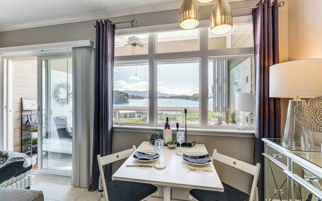 Beach + Pool Access: Smith Mountain Lake Getaway!