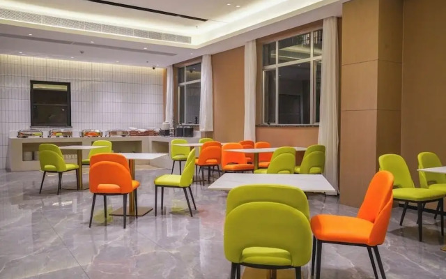 yi xuan hotel - bus station