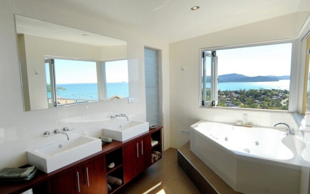 Whitsunday Views - Airlie Beach