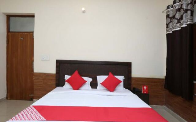 Vashu Residency by OYO Rooms