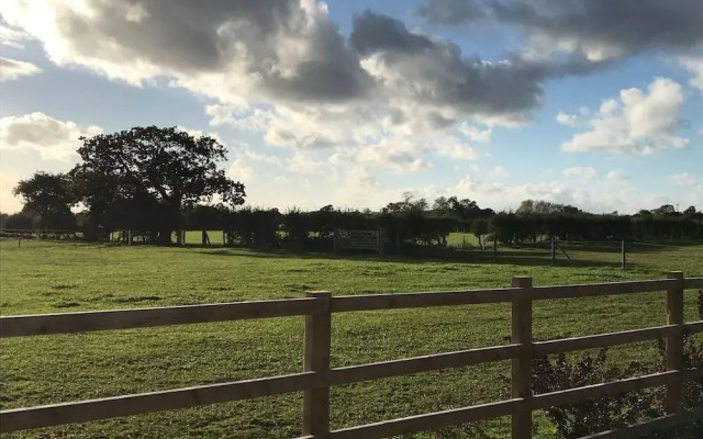 Oakley Country Retreat-1 Bed-garden-free Parking