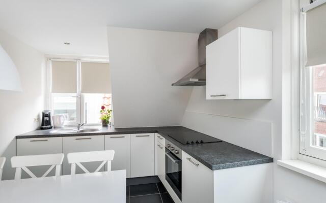 Lovely Holiday Home in Ouddorp Near Lake