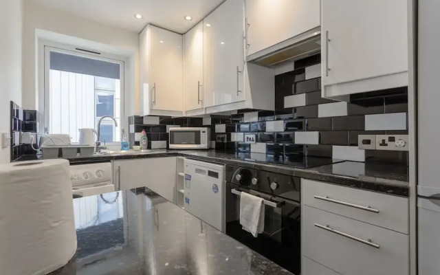 Two Bedroom in Amazing Location