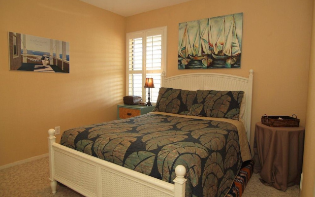 Cyndy s Beach House TS528