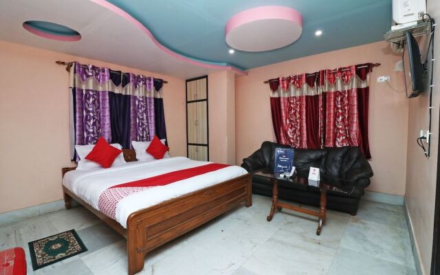 OYO 16627 Xpress Inn