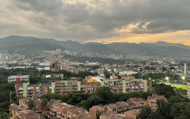 Edificio Alcazar de Oviedo BY Host Medellin