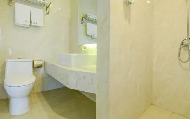 Liangjiang Yuepin Hotel (Chongqing Longhu Yuanzhu Branch)