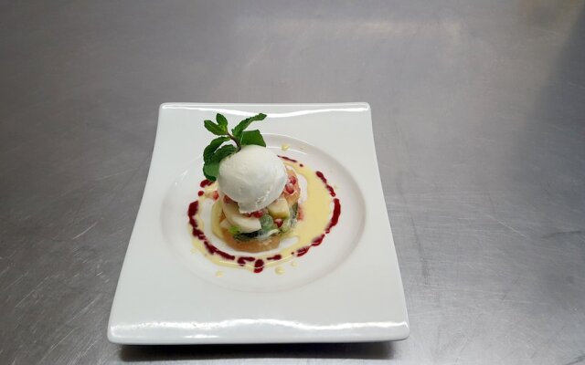 Logis Hotel Au Puits Enchante