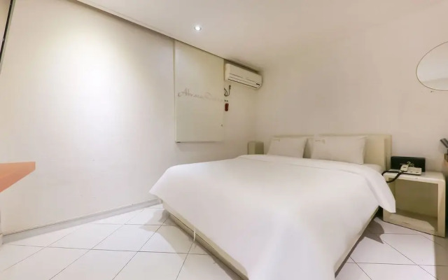 Daejeon Wolpyeong Hotel Continew