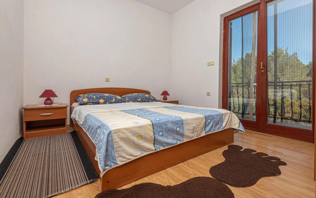Awesome Apartment in Jadrtovac With 2 Bedrooms and Wifi