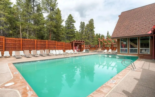 Park Place 101c 2 Bedroom Condo by RedAwning