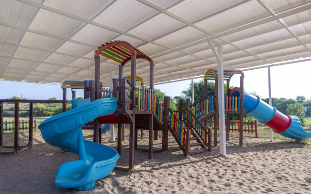 Port River Hotel & Spa