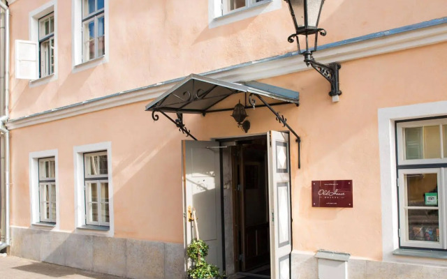 OldHouse Hostel