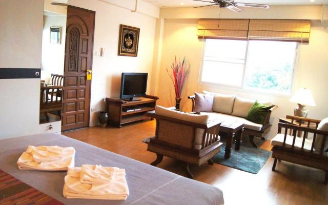 Oyo 304 Seven Suns Residence