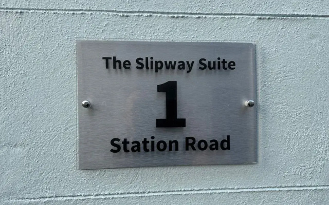 The Slipway Suite, Fowey Harbour & Parking 1 Min