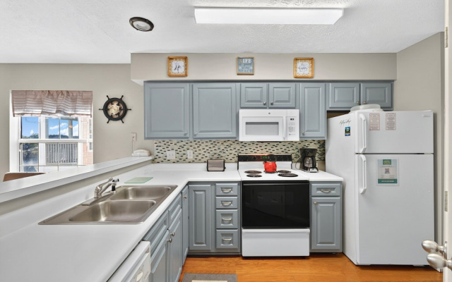 Waterway Village 16I
