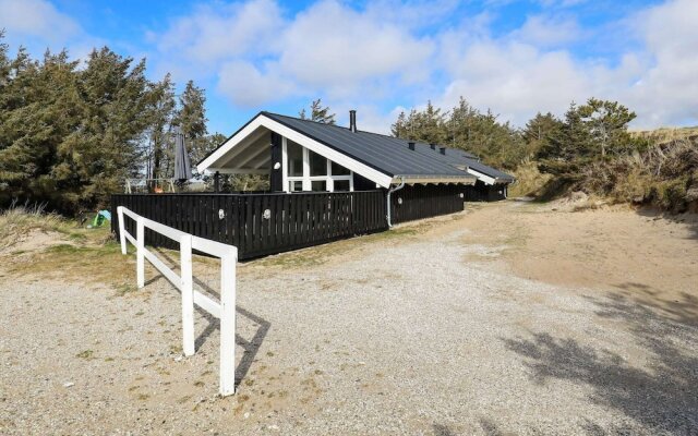 10 Person Holiday Home in Lokken