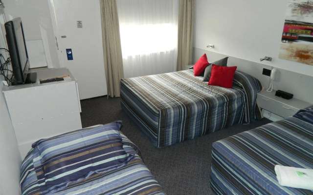 Orana Windmill Motel