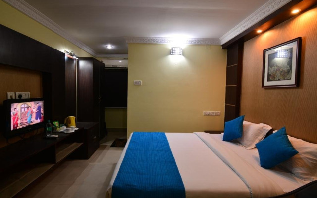 Hotel Arya Palace