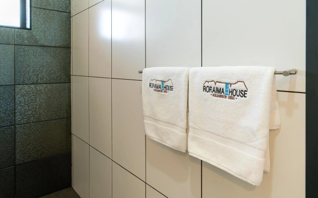 Roraima House - Private Pool and Garden